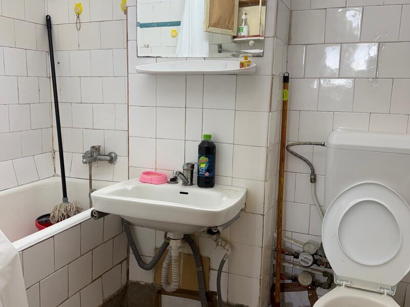 Titan parc, Policlinica Titan Scoala 195 Hamburg, Titani