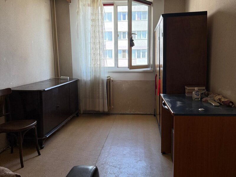 Titan parc, Policlinica Titan Scoala 195 Hamburg, Titani